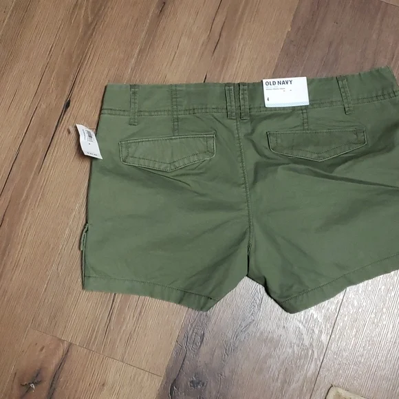 👖OLD NAVY SHORTS 👖 - Picture 5 of 9